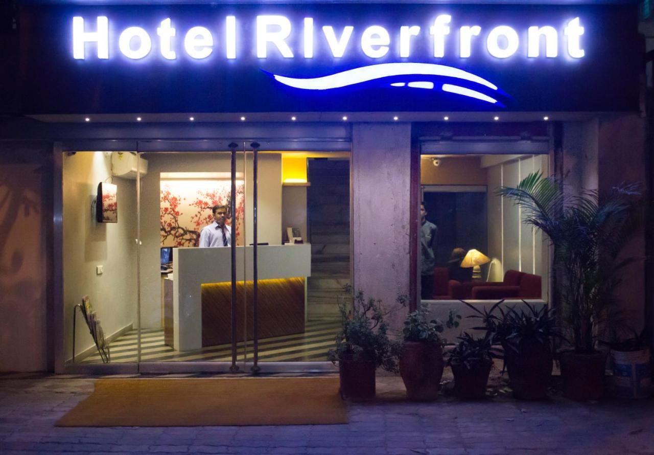 Hotel Riverfront Amhedabad Dış mekan fotoğraf